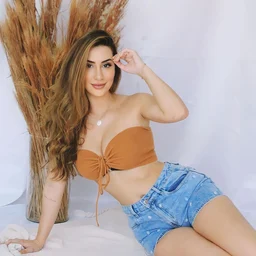 The young woman feels something when she shows her face [Part 1] Serving a big cock brother on the bed, her expression is so sexy when she gives a deep throat blowjob. She lets the big brother fuck her in many positions, and her moans are so exciting.