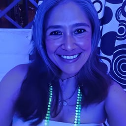 Flat model’s first day of live streaming Gu Jinge’s figure is so stunning