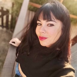 My boyfriend is not at home today. I feel so horny that I have to broadcast live to let everyone see me.