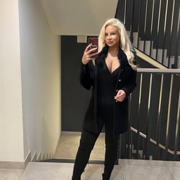 VENX-231 My son is a carnivore who suffers from worldly desires. A mother who completely falls into a female state due to strangulation, deep masturbation, and a fixed vibrator