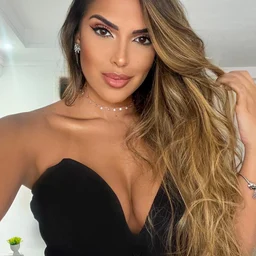 Brother Ermao invited a beautiful female colleague to dinner, drank her down with beer, and had sex with her on the sofa