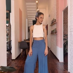 :The little boss of the hotel has sex with the top-notch stockings secretary who wears gold-rimmed glasses. The secretary is moaning and screaming on the bed. The little boss of the hotel has sex with the top-notch stockings secretary who wears gold-rimmed glasses. The secretary is moaning and screaming on the bed.