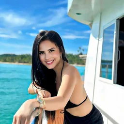 A good-looking girl with a slender figure and big breasts masturbates. She fucks with a vibrator and then fucks her with a vibrator. She moans and gasps. It’s very tempting. Don’t miss it if you like it.