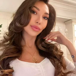 The role of the devil's cute girlfriend allows you to experience her lustful services and enjoy multiple positions