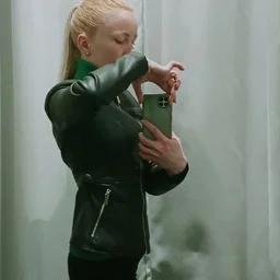 Even a childhood friend of his first love partner can't do anything for Minrino