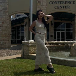 Invite friends to the hotel for a foursome.