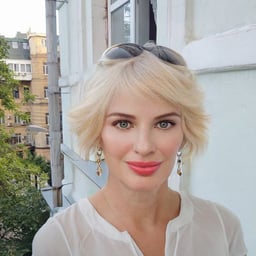 JUFE544 A teacher who is nearing retirement is on his last school trip... A cute student who is usually very serious and has the best style in the school