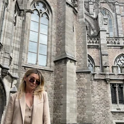 [MIUM-086] 100% complete! Interview without appointment with the rumored amateur super cute poster girl ⇒ AV negotiation!