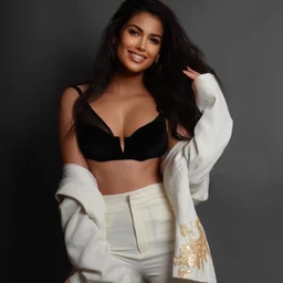 Pure and serious, she was lured into the worst porn gang...? 1