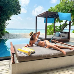 Bay couple fucks pretty little girl 2