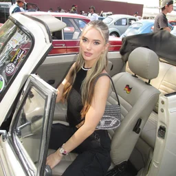 Invincible and pure student girl, young is good, her whole body is pink and tender, especially her slightly open pink hole...