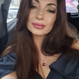 The business accompanies the client to have sex in front of the mirror.