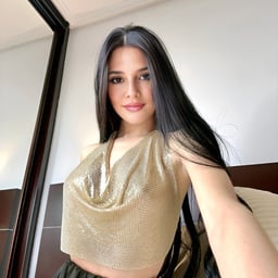 I get an erection from the smell of my beautiful and naughty aunt's obscene pussy.