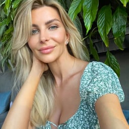 :Become the killer of thousands of people on the Internet! ! Nice breasts! Nice waist! Nice ass! The legendary little girl makes her AV debut! Become the killer of thousands of people on the Internet! ! Nice breasts! Nice waist! Nice ass! The legendary little girl makes her AV debut!