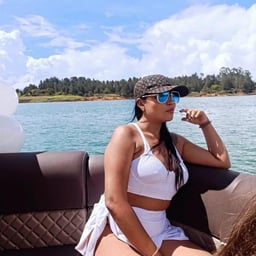 Small-breasted niece’s uncle seduces her into creampie sex!