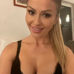 011317_464 Reina Nanjo, a playful braless wife from the neighborhood who takes out the trash in the morning