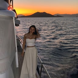 [Uncensored] Amateur AV Interview ~I want to show my beautiful body to AV applicants~ Jade pendant 10musume-010723-01