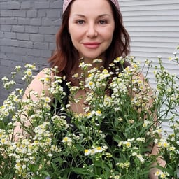 Shemales and young girls having sex and masturbating each other are so naughty!