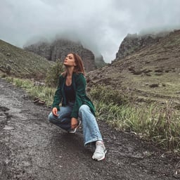 OKYH057 Yuika (24) Estimated F cup Would you like to enter the men's bath with a mountain girl towel found at Oze Kogen Onsen (0002) (Ranyu).