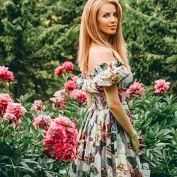 It's unconscious! ? Or on purpose! ! ? Through your neighbor's tight dress you can see her panties! ! - Hotaru Mori, Yuna Migake, Yuna Kitano.