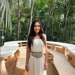 A very good-looking bitch showed her face and had passionate sex with her brother. She was so slutty that her big cock slapped her face and gave her a blowjob. She licked her pussy, played with her pussy, and had her nipples erected.