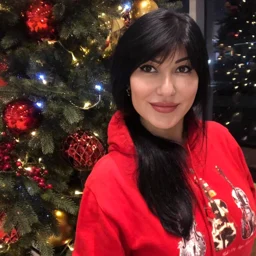 Beautiful 20-year-old Russian girl performs live Cam show