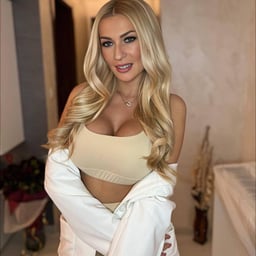 The shaking divine breasts can be used to rub the nipples, scratch the soft skin, and even have nipple toys! Job seeker Rizhao JD() who shakes her buttocks for a long time and can't refuse a creampie. Unknown actor HAME034