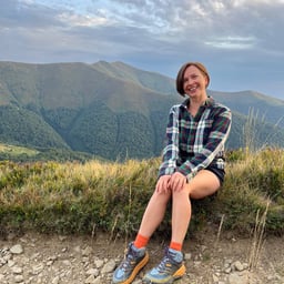 Thai Internet celebrity handsome guy and fitness trainer play with each other in hotel