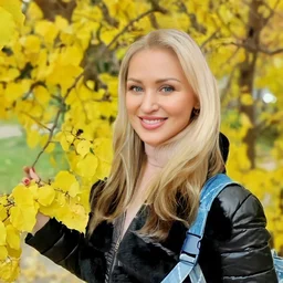 The best young wife and her lover have passionate sex and take selfies without a condom, and the semen leaks out, which is exciting